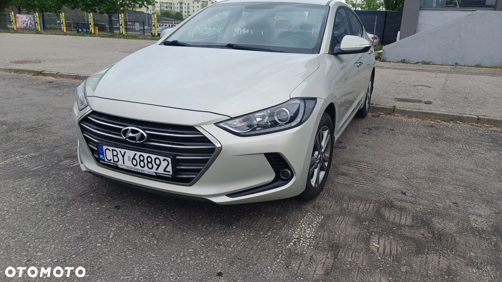 Hyundai Elantra 1.6 Comfort - 15
