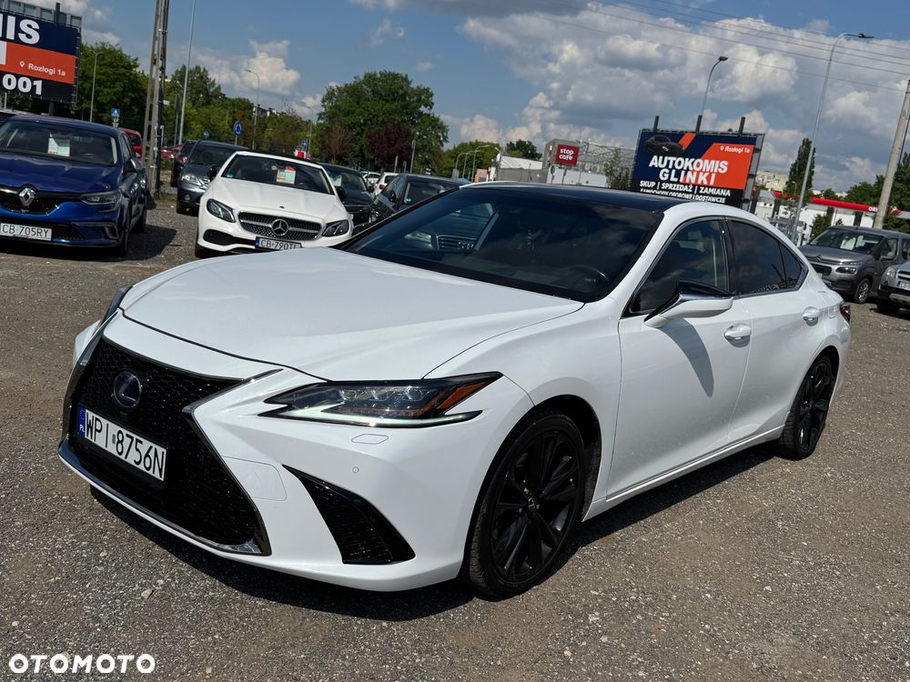 Lexus ES 300h F Sport - 26