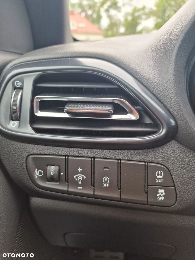 Hyundai i30 1.5 T-GDI 48V-Hybrid DCT N Line - 12