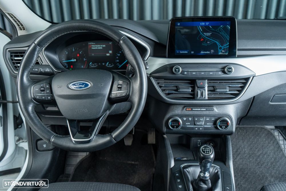 Ford Focus SW 1.5 TDCi EcoBlue Business - 10