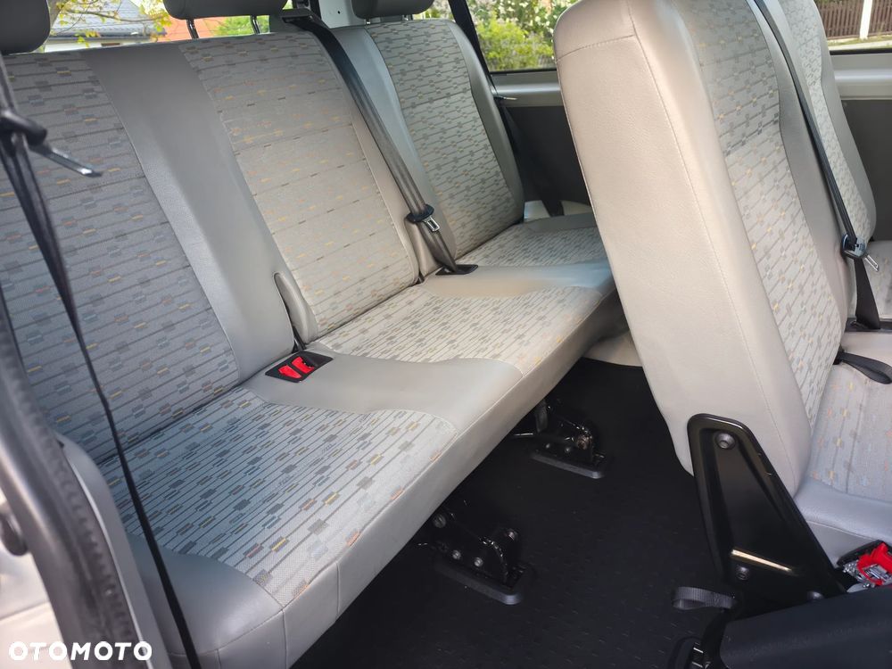 Volkswagen Transporter - 29