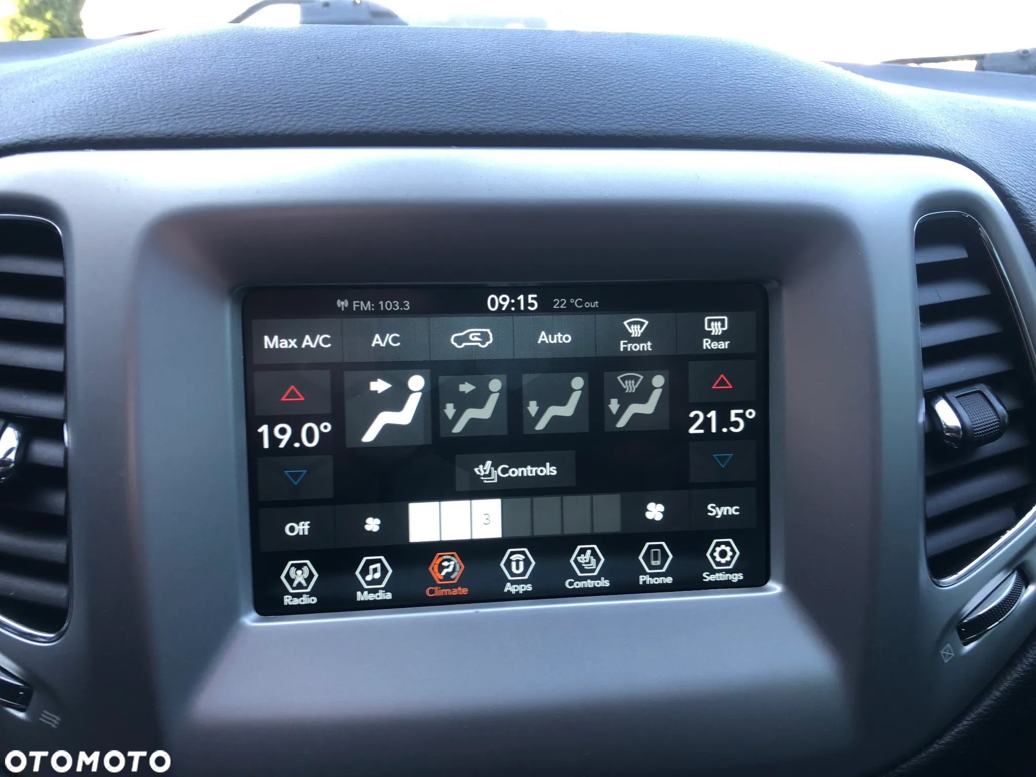 Jeep Compass - 28