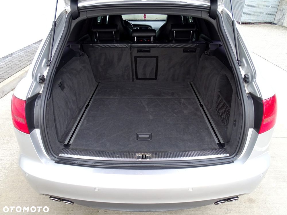 Audi S6 Avant Standard - 16