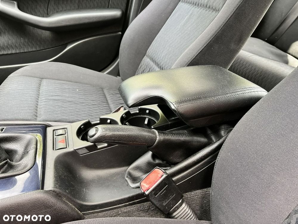 BMW Seria 3 - 24