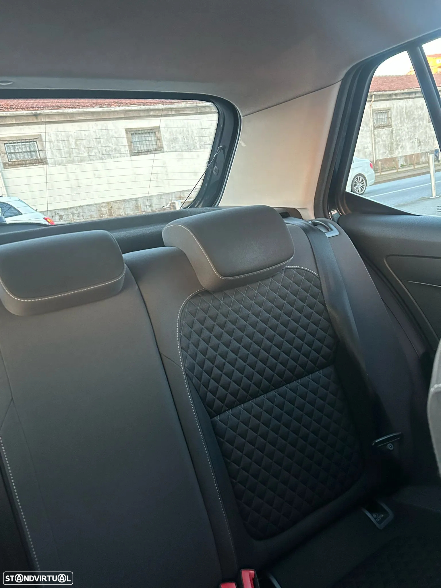 Skoda Fabia 1.0 TSI Black Edition - 9