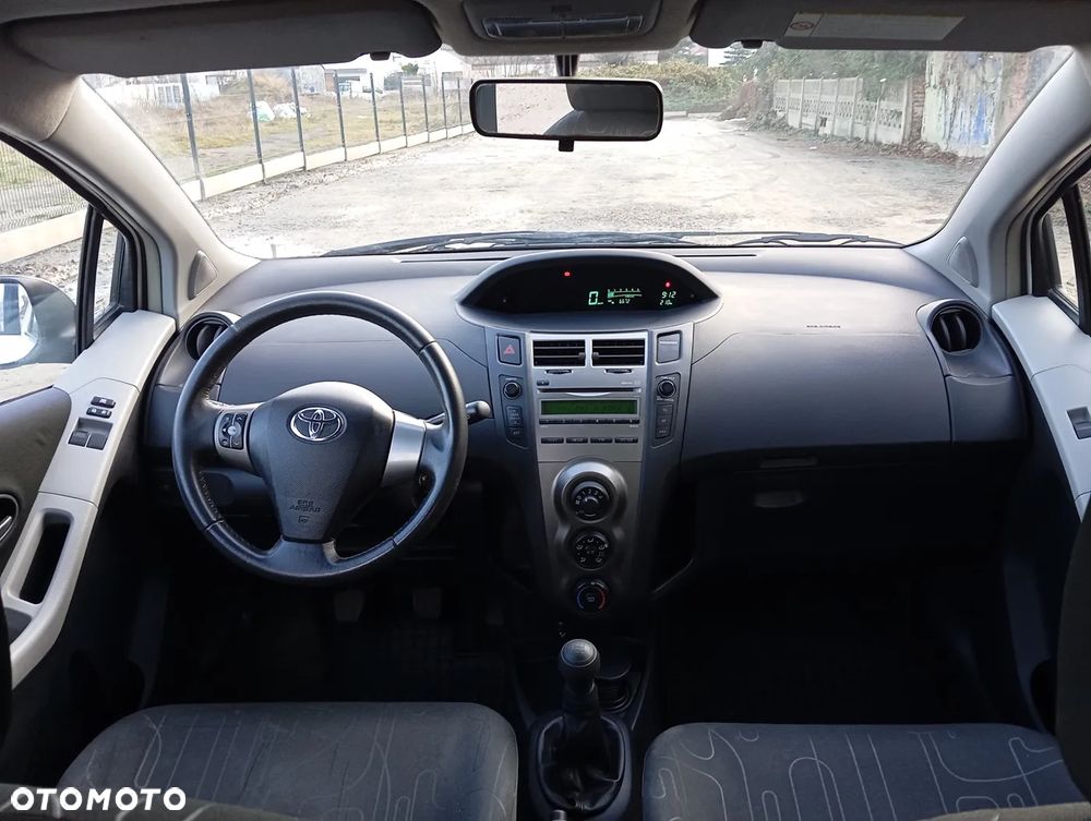 Toyota Yaris 1.0 VVT-i Cool Edition - 7