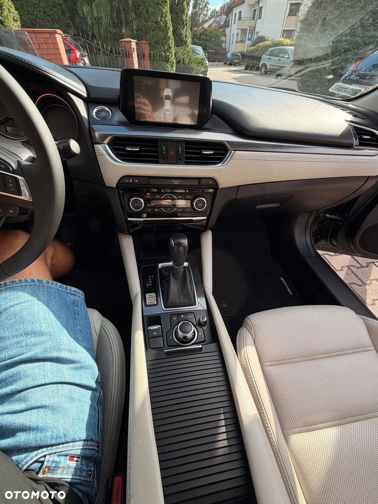 Mazda 6 - 12