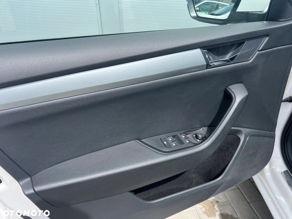 Skoda Superb 2.0 TDI Ambition DSG - 10