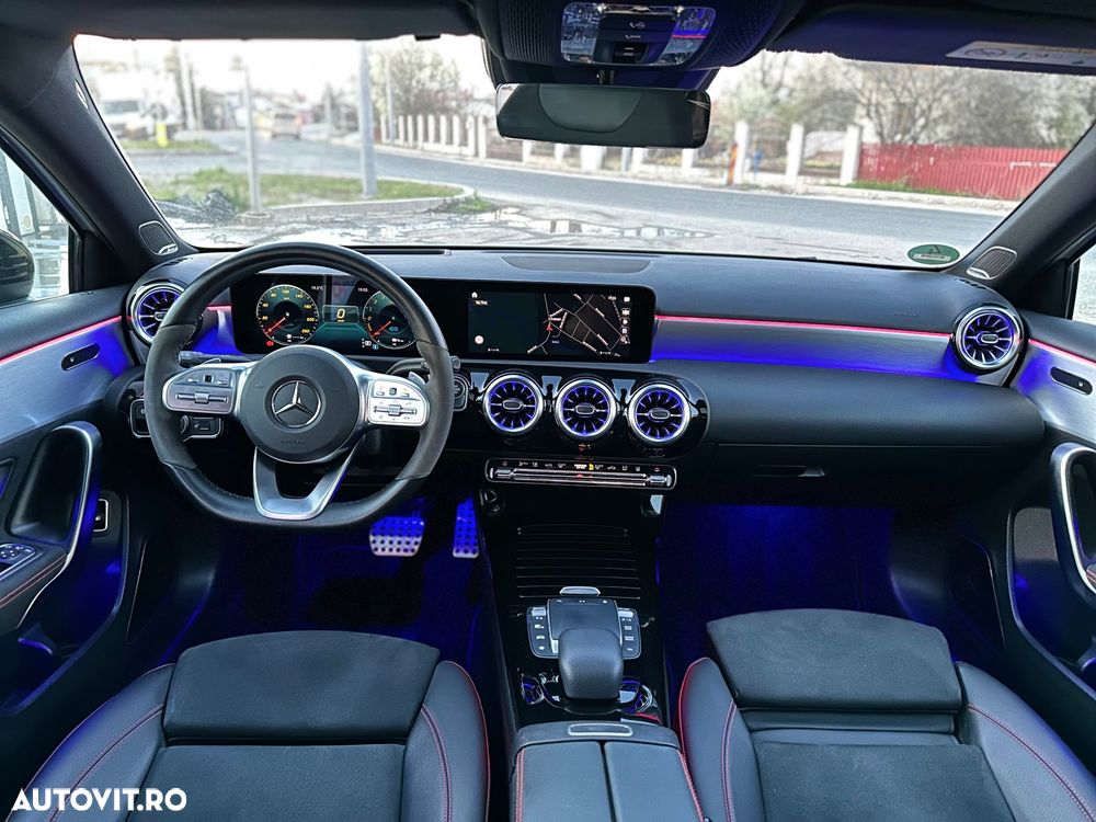 Mercedes-Benz A 250 e Sedan 8G-DCT AMG Line - 7