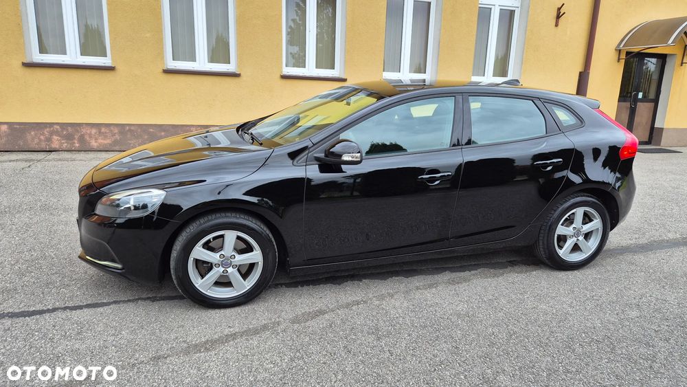 Volvo V40 T2 Momentum - 2