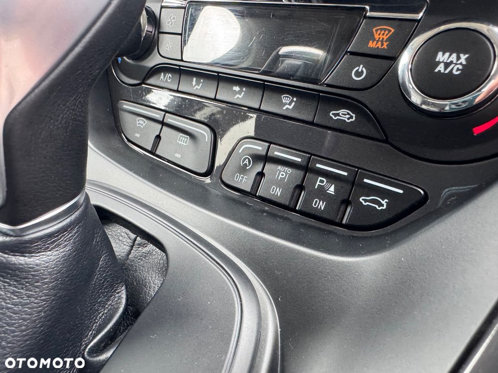 Ford Kuga 2.0 TDCi 4WD Titanium Plus - 28