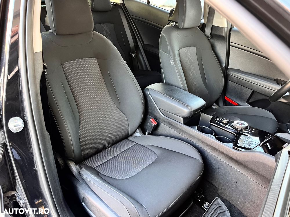 Kia Sportage 1.6 T-GDI AWD Basis - 17