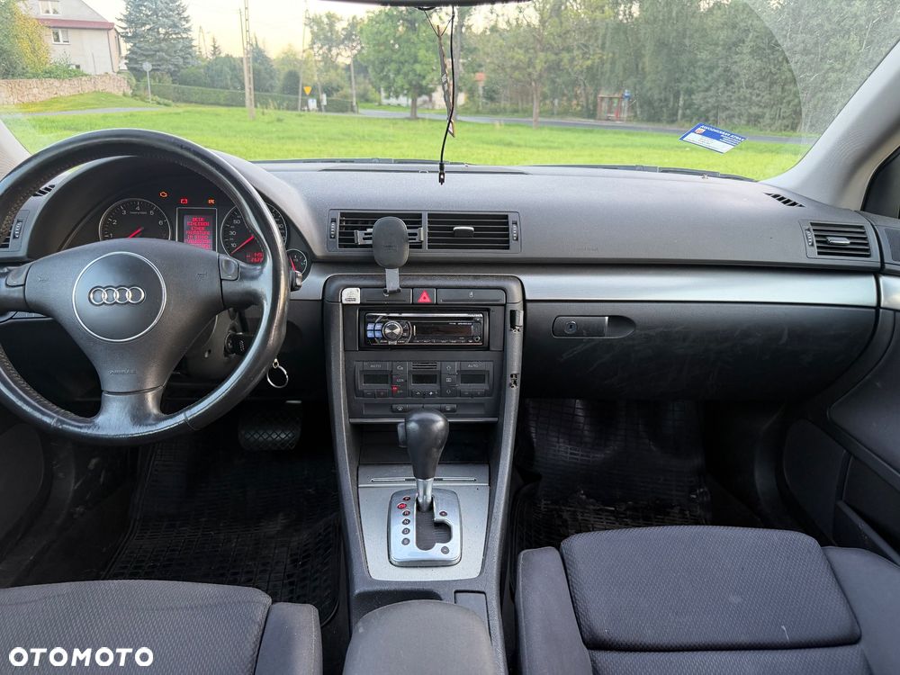 Audi A4 Avant - 11
