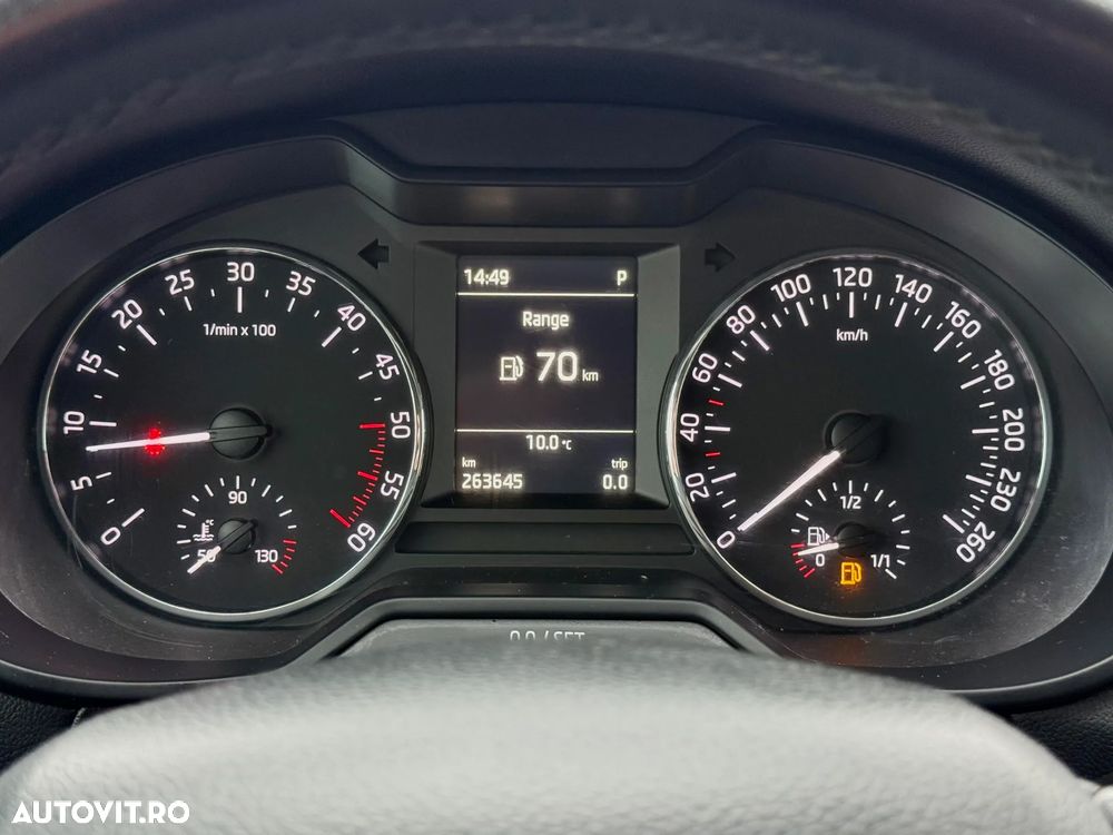 Skoda Octavia 1.6 TDI DSG Ambition - 10