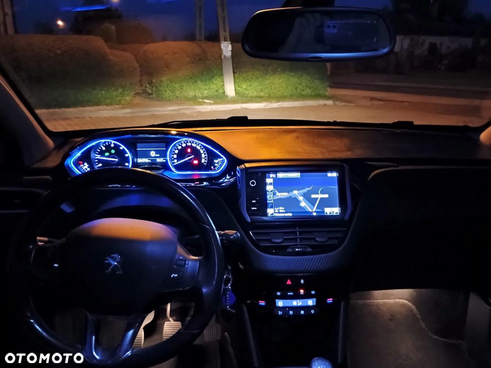 Peugeot 2008 BlueHDi FAP 120 STOP & START Allure - 12