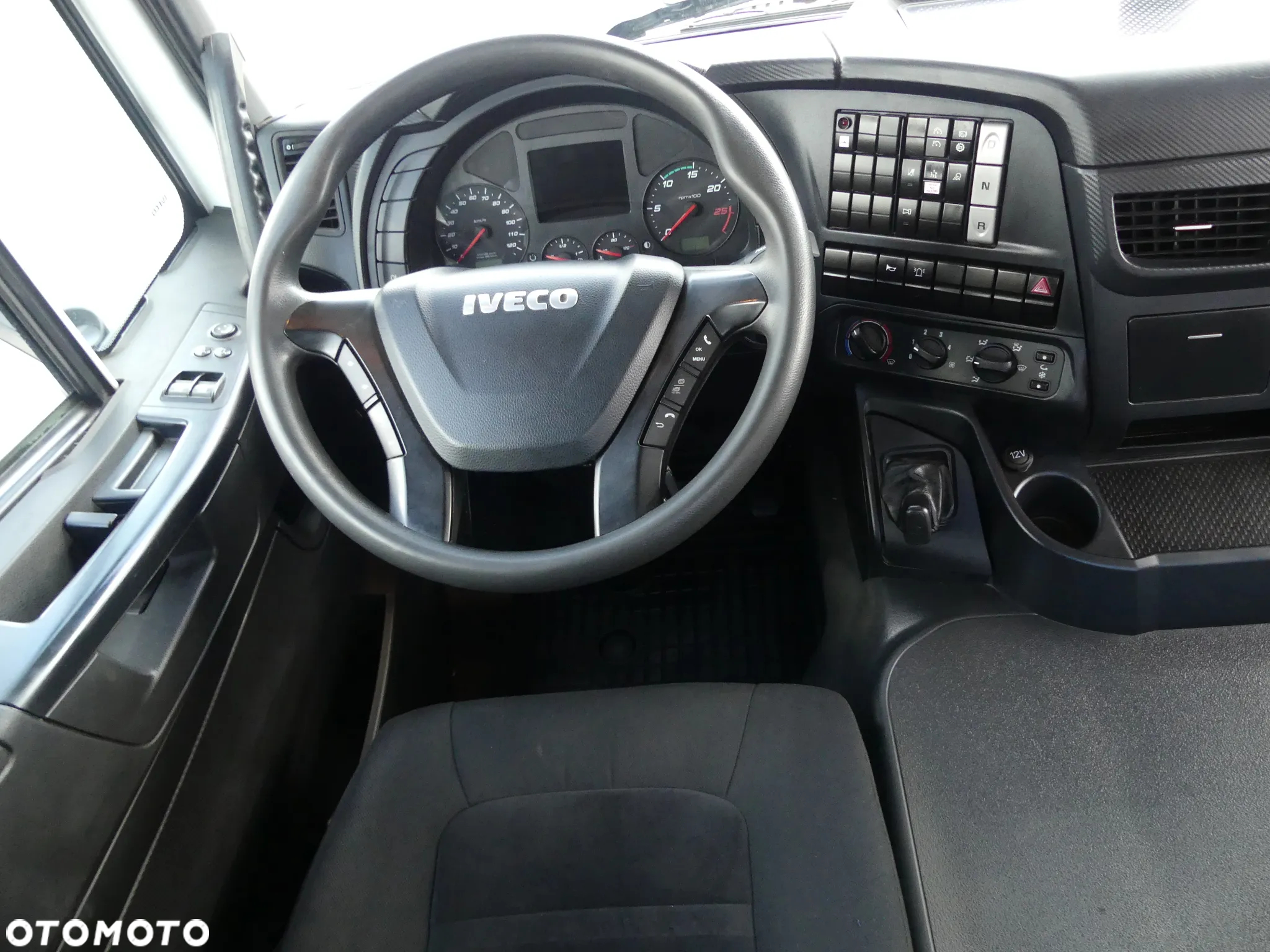 Iveco TRAKKER / X-WAY 420 / 6x4 / KH-KIPPER 3 STR / HYDROBURTA / WYWROTKA / - 33