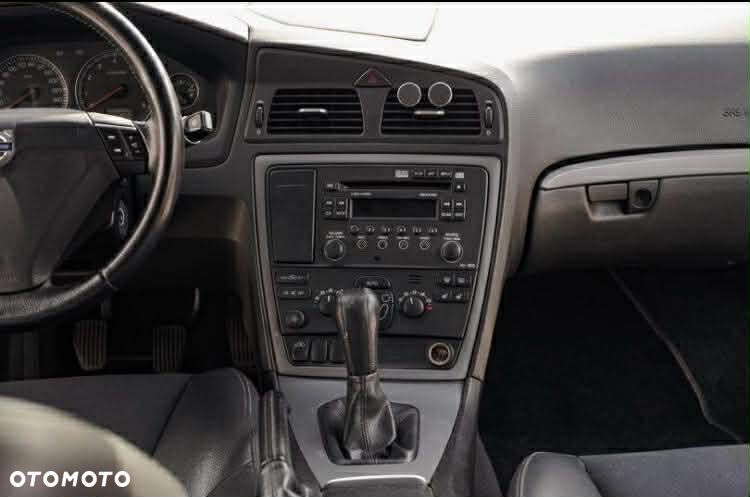 Volvo S60 2.0 T Momentum - 5