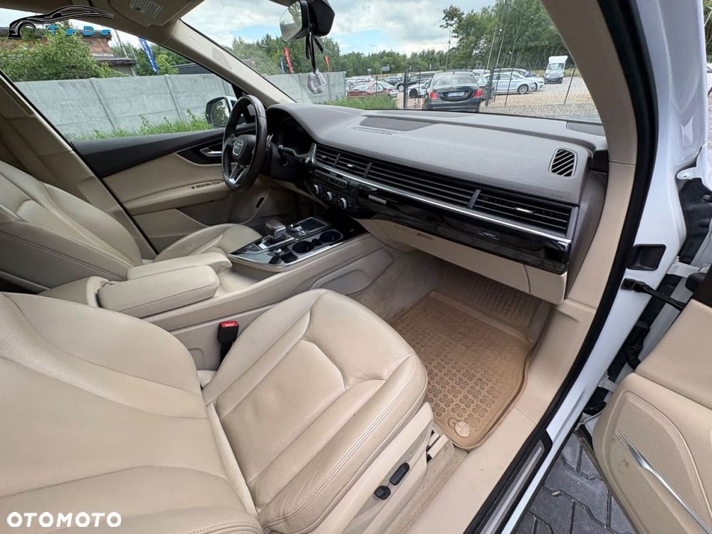 Audi Q7 3.0 TFSI Quattro Tiptronic - 33