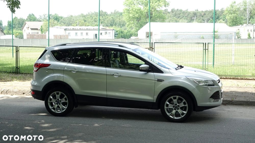 Ford Kuga 2.0 TDCi 4x4 Titanium - 38