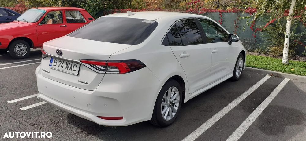 Toyota Corolla 1.8 HSD Business - 3