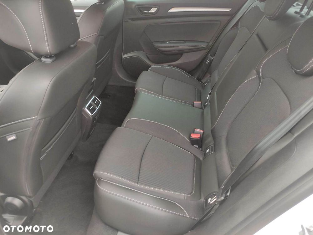 Renault Megane 1.3 TCe Techno - 9