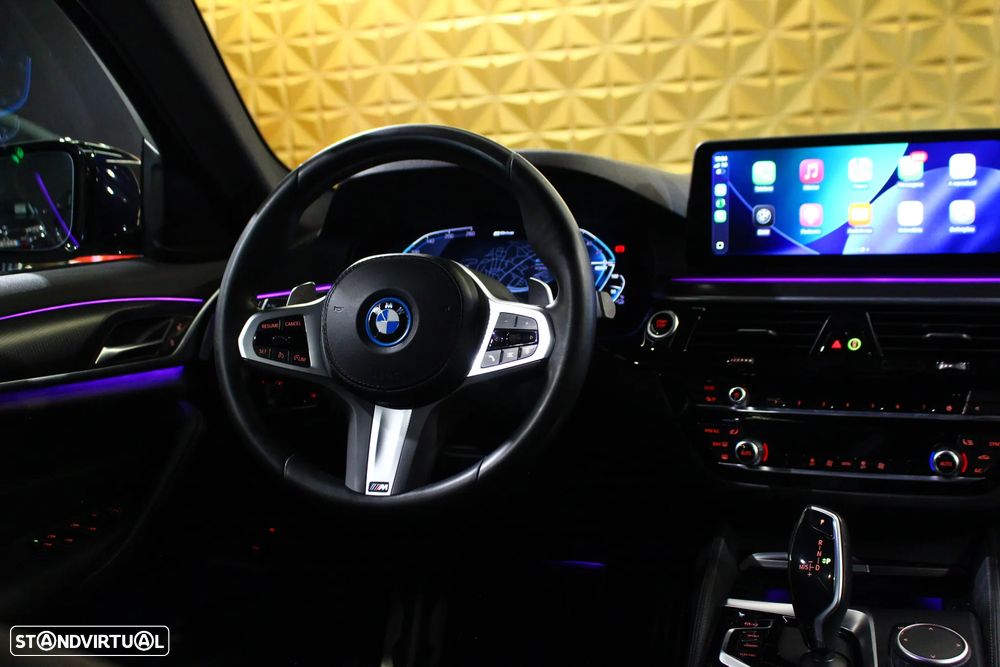 BMW 520 e Pack M - 16