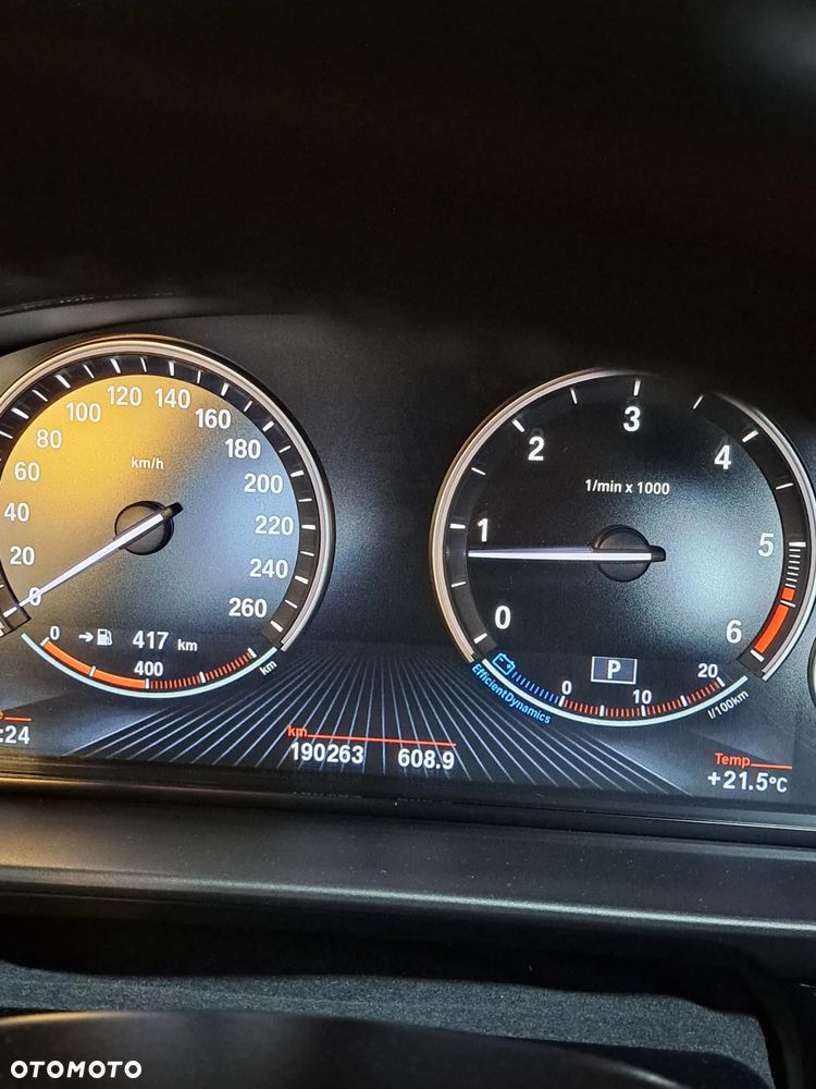 BMW Seria 5 520d xDrive - 2