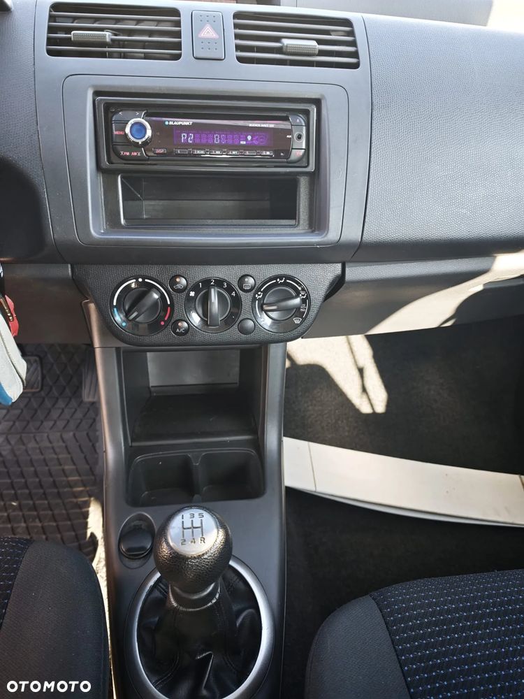 Suzuki Swift - 16