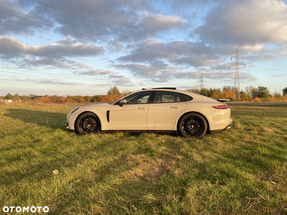 Porsche Panamera 4 - 9
