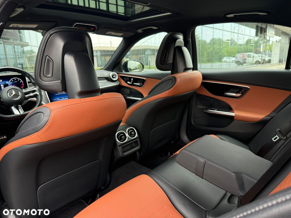 Mercedes-Benz Klasa C 300 4Matic 9G-TRONIC AMG Line - 20