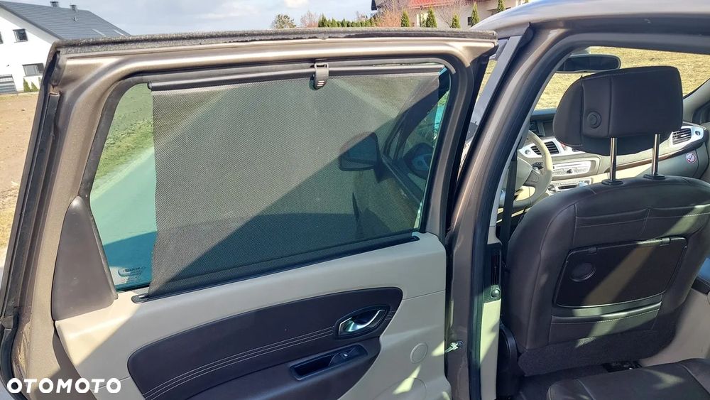 Renault Grand Scenic - 15