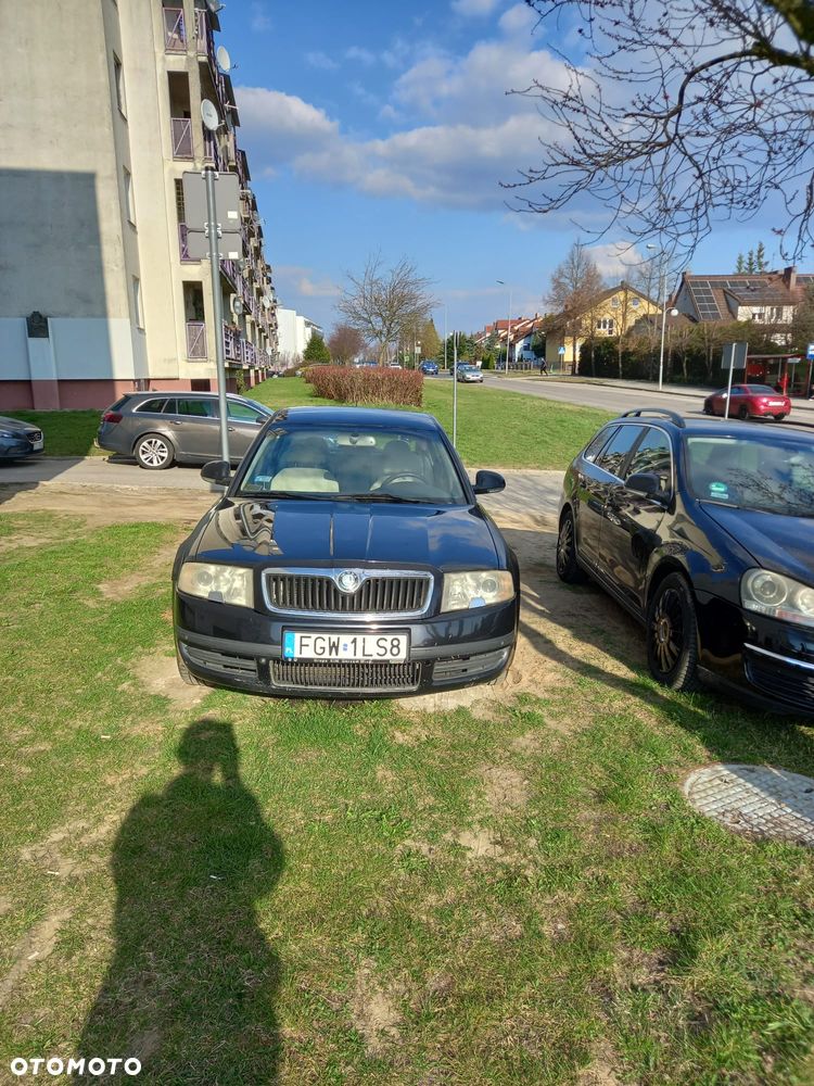 Skoda Superb 1.9 TDI Ambiente - 1