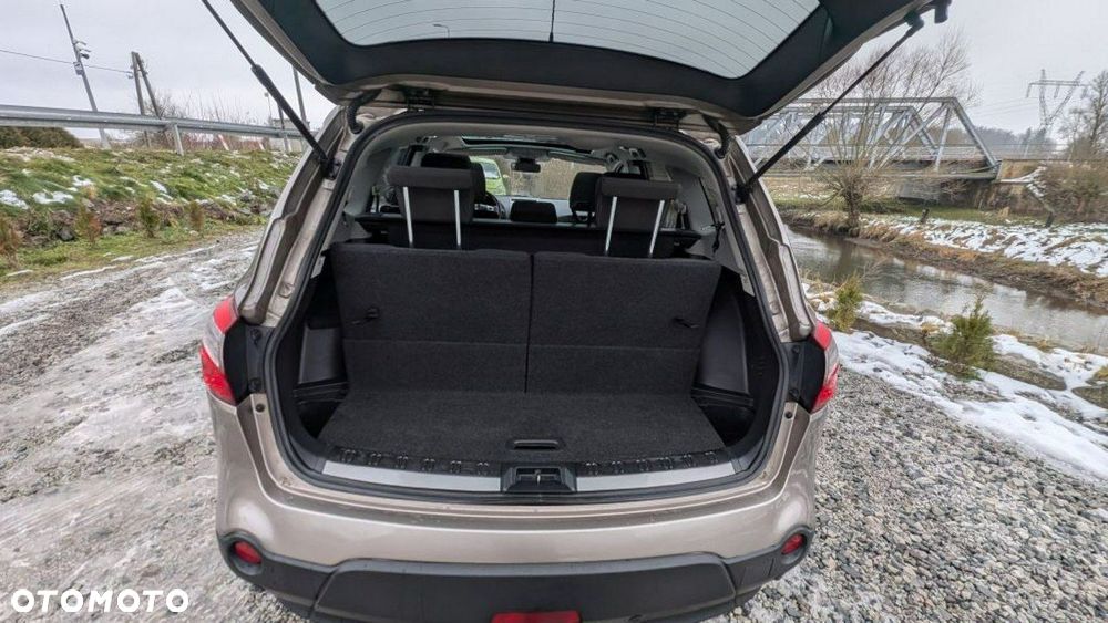 Nissan Qashqai+2 - 17