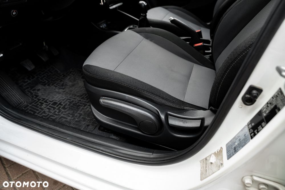 Hyundai i20 1.2 - 17