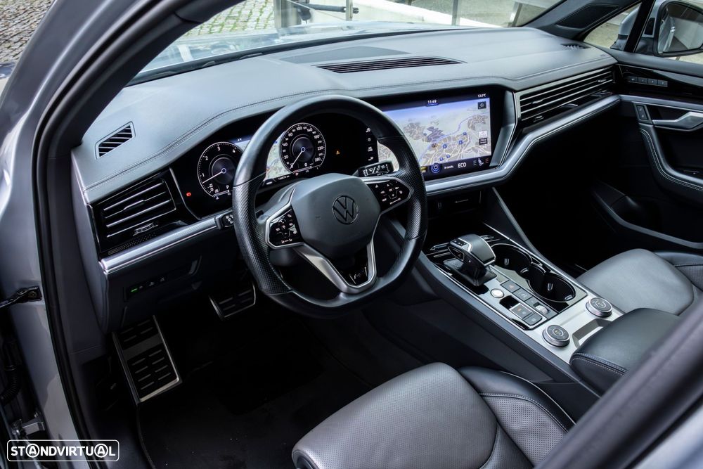 VW Touareg 3.0 TDI V6 R-Line - 28