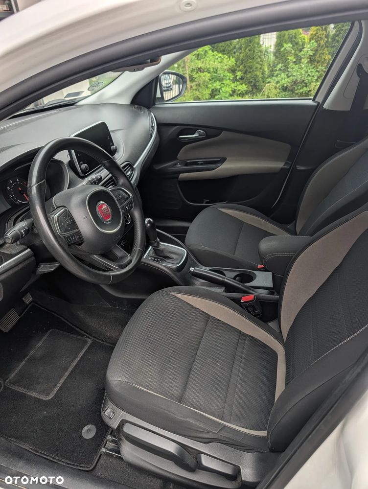 Fiat Tipo 1.6 MultiJet 16v Lounge DDCT - 9