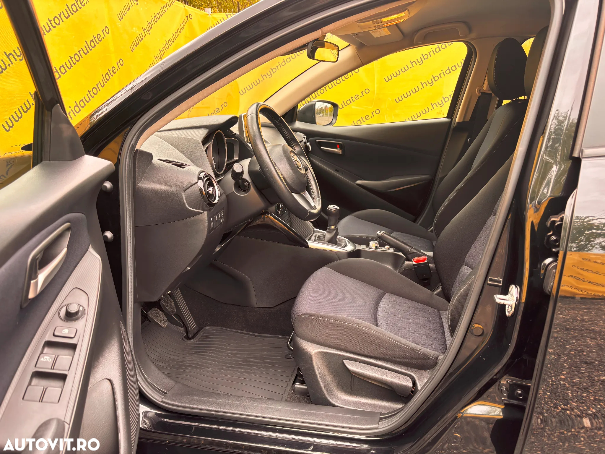 Mazda 2 CD105 Attraction - 9