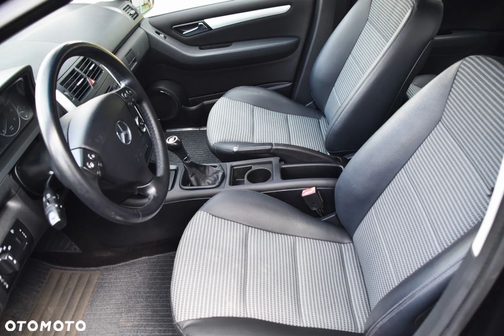 Mercedes-Benz Klasa A 170 BlueEFFICIENCY Avantgarde - 7