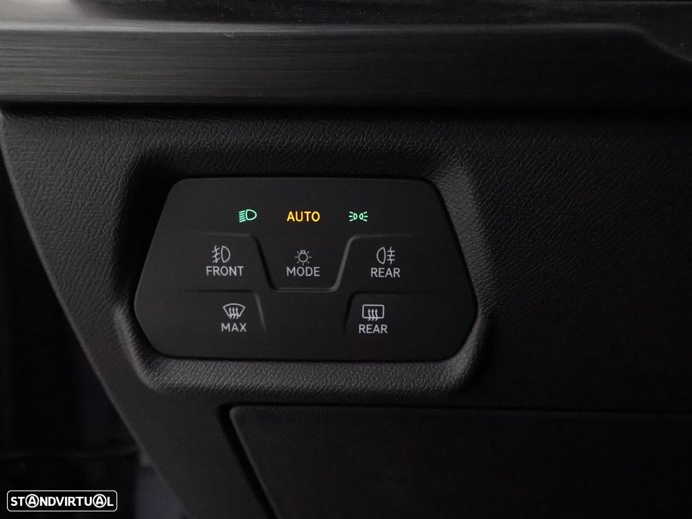 Cupra Leon 1.5 eTSI MID DSG - 13