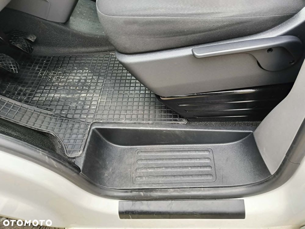 Volkswagen Transporter - 23