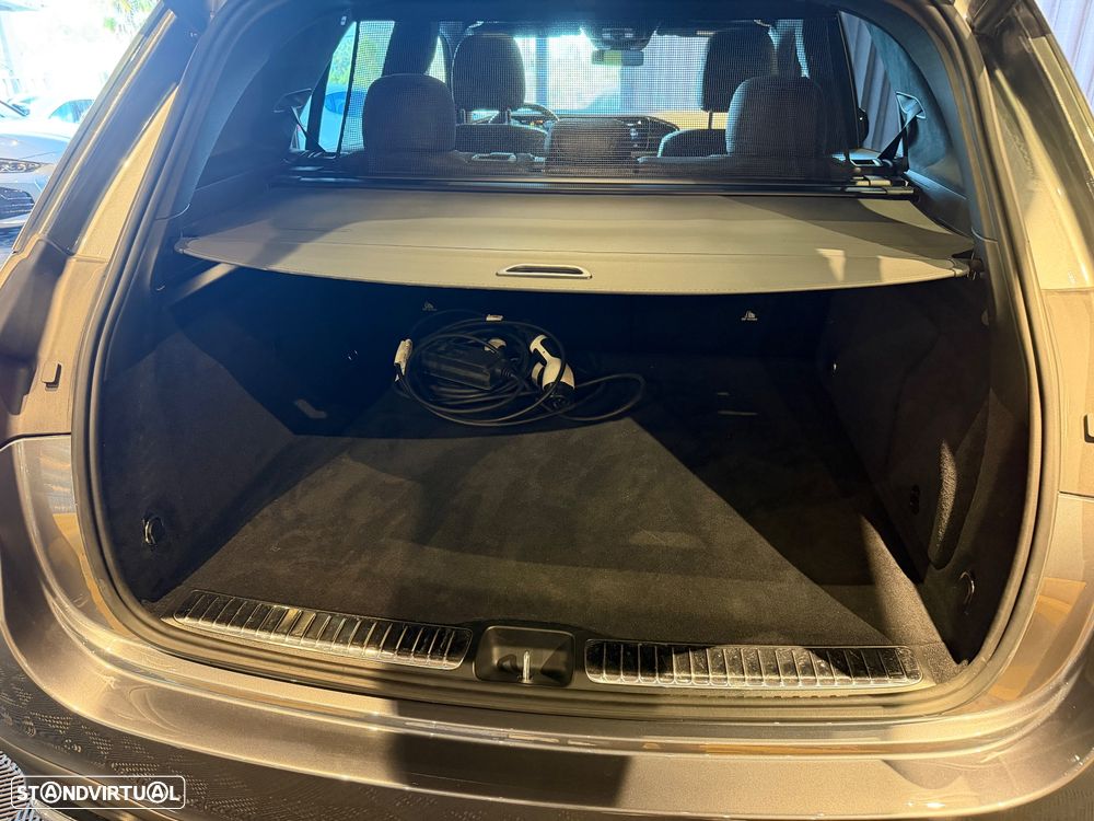 Mercedes-Benz GLE 350 e 4Matic 9G-TRONIC AMG Line — fotografia 39