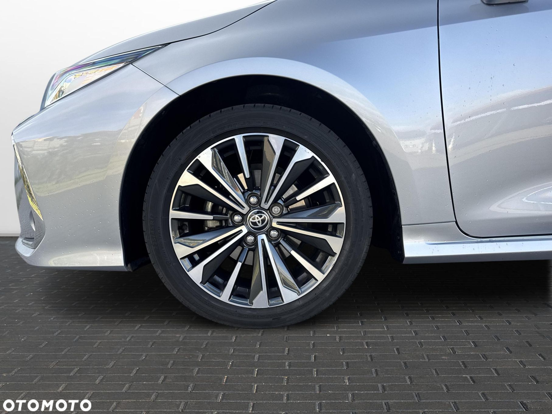 Toyota Corolla 1.8 Hybrid Style - 19