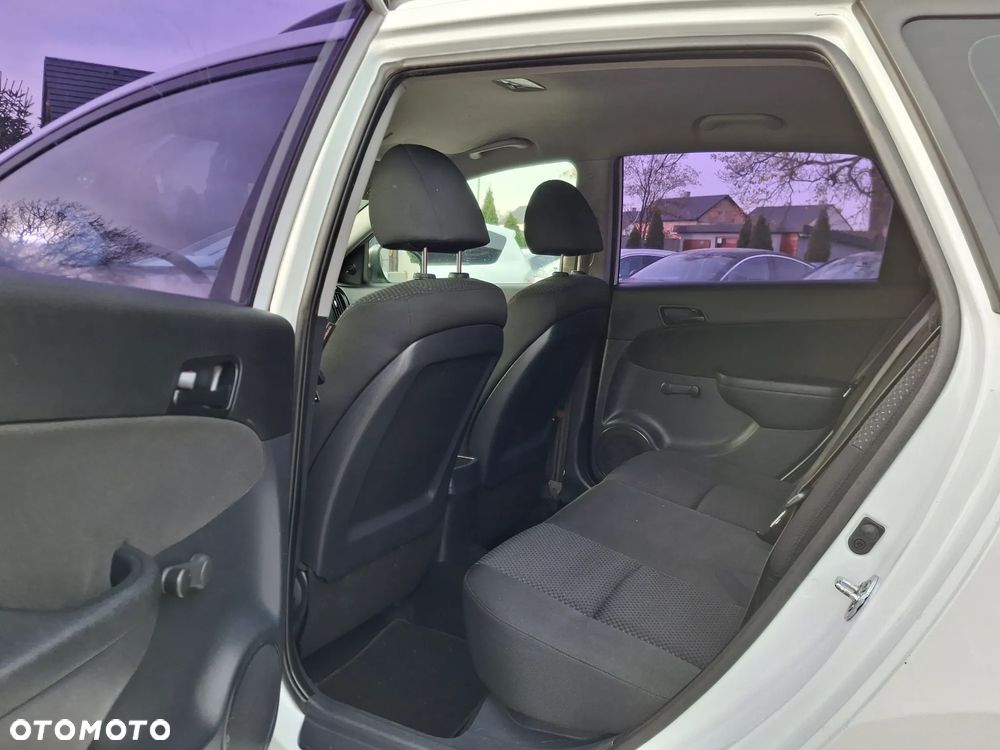 Hyundai i30 1.4 Edition Plus - 24