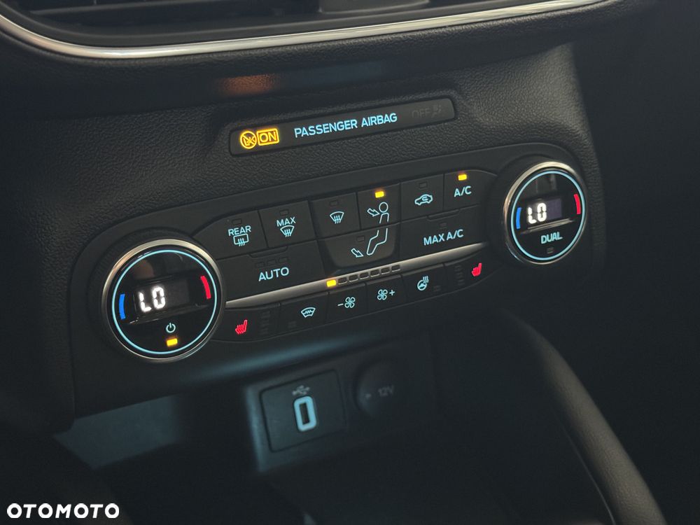 Ford Focus - 30