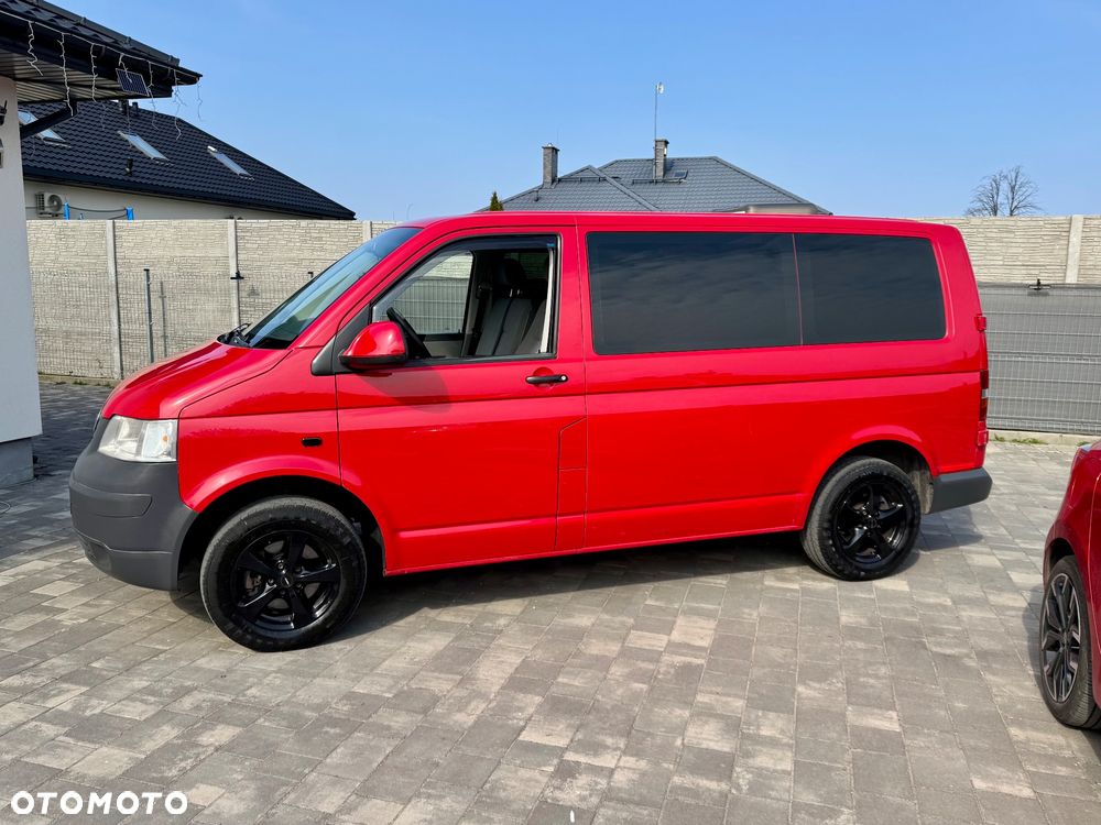 Volkswagen Caravelle - 12