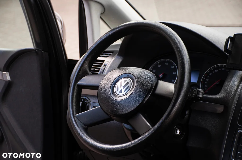 Volkswagen Touran - 20