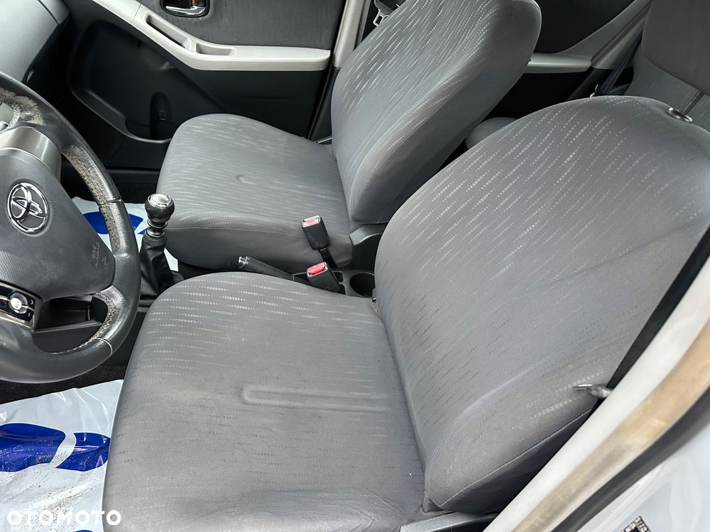 Toyota Yaris 1.33 Sol - 11