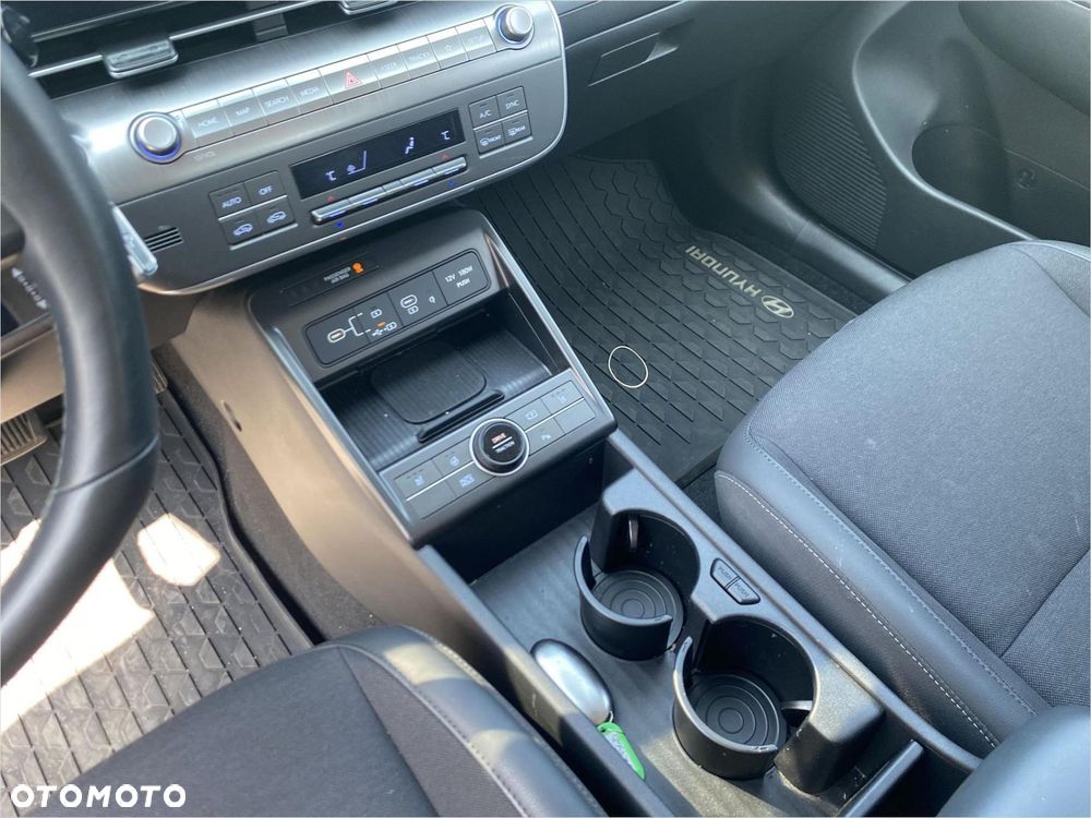Hyundai Kona - 16