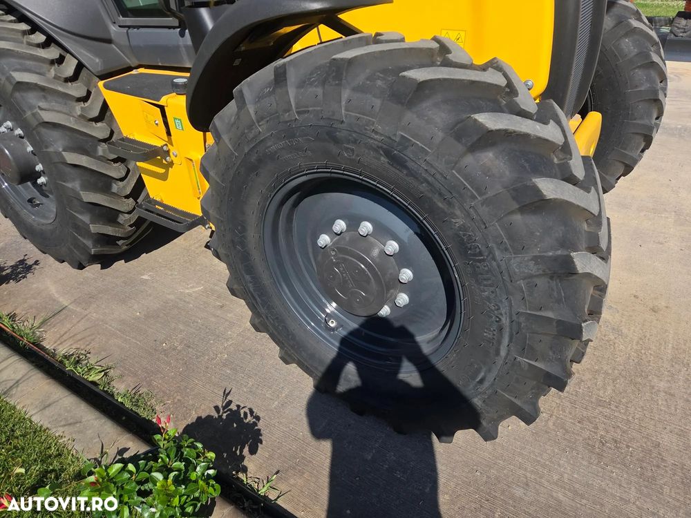 New Holland B115D, NOU, ROTI EGALE, 10t, FULL OPTION, motor 120CP, brat excv extensibil cu inst picon, cupa multifunctioinala 4x1, aer conditionat, masa operationala 10tone, cutie AUTOMATA POWERSHIFT, JOYSTICKURI, posibilitate leasing 5 ani-PROMOTIE 88.900 EUR - 19