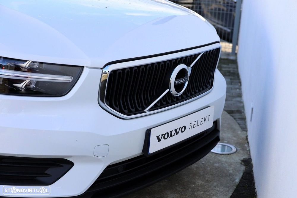 Volvo XC 40 1.5 T2 Momentum Core Geartronic - 29